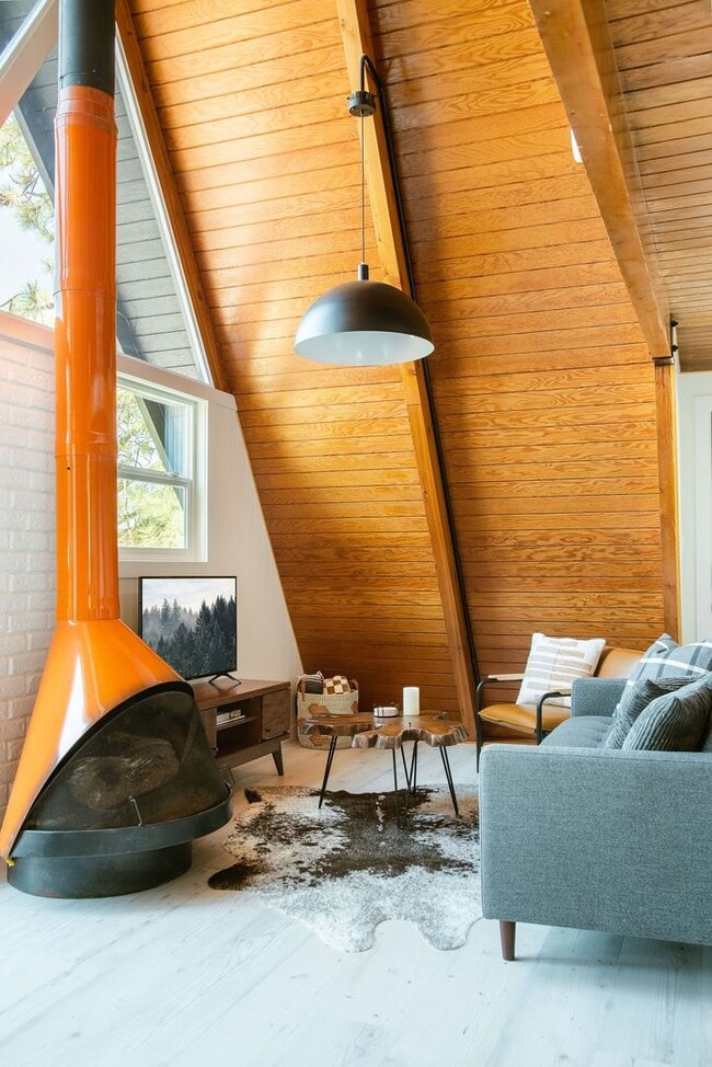 Photo - Fully Furnished Modern Mountain Cabin in Wrightwood 2 bedroom 1 bath