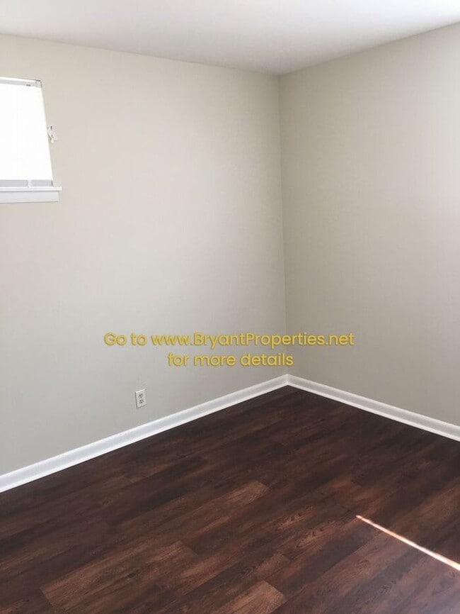 Photo - Hendersonville - 2 Bedroom Duplex Basement...
