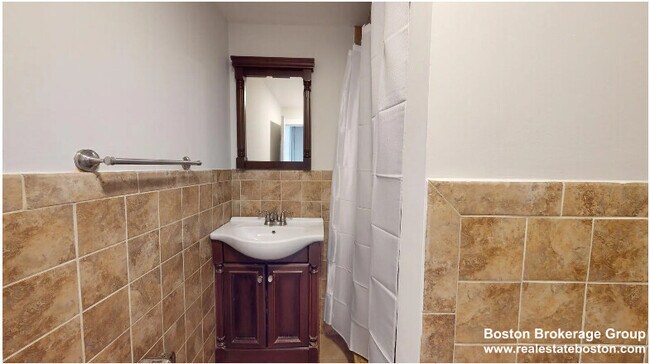 Photo - 28 Sumner St Unit 1