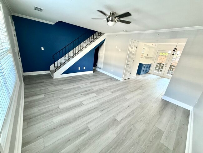 Photo - 28 Villa Ct SE