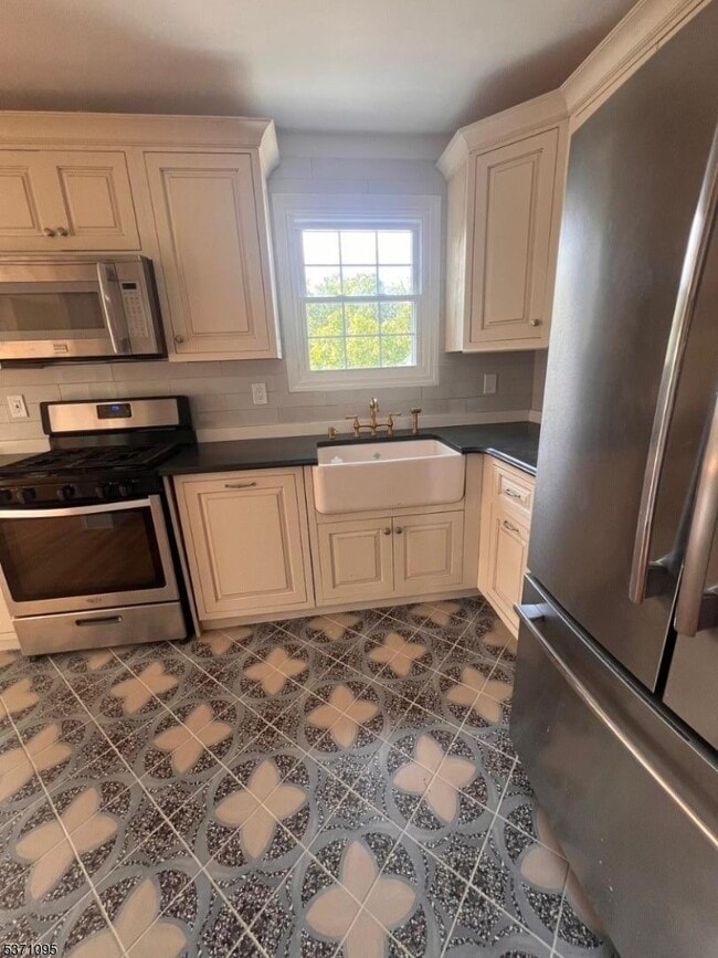 Photo - 135 Main St Unit B