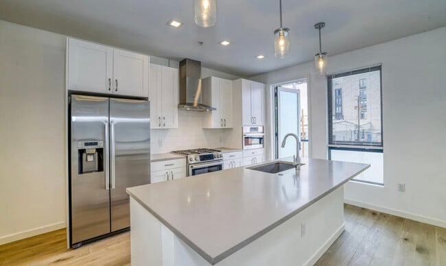 Photo - 1735 Central St Unit 313