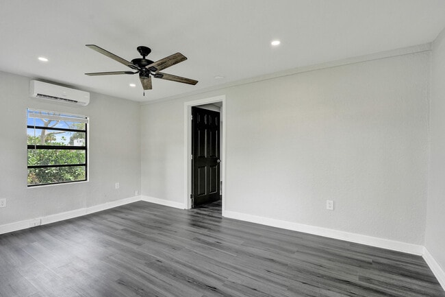 Photo - 234 NE 14th Ave Unit #1