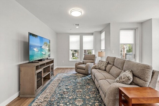 Photo - 642 Main St Unit 301