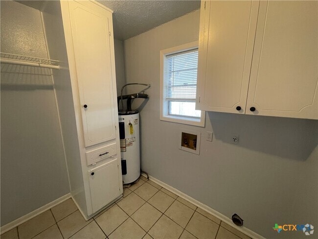 Building Photo - 102 Milann St Rental