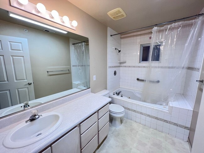 Photo - N201 One Bedroom Apartment UTILITIES INCLUDED - Gemstone Properties
