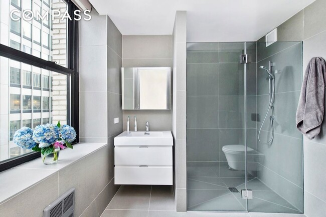 Photo - 18-20 Pine St Unit 2704