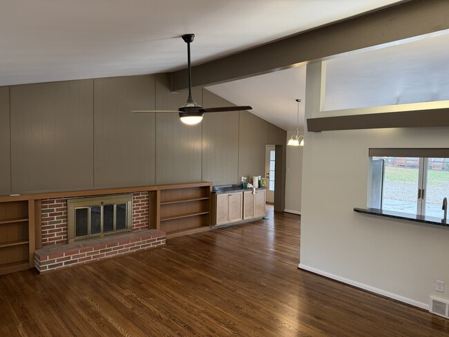 Photo - 6930 Euclid Ave