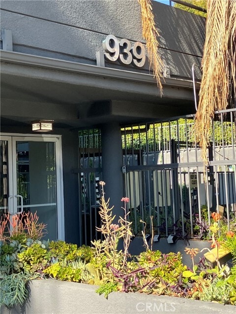 Building Photo - 939 Palm Ave Unit 206 Rental