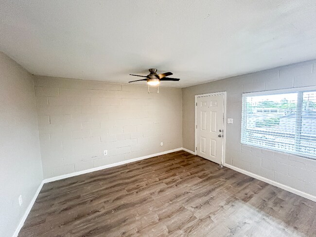 Photo - 1110 E Highland Ave Unit 37