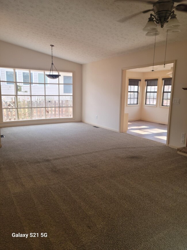 Photo - 140 Shelley Ln