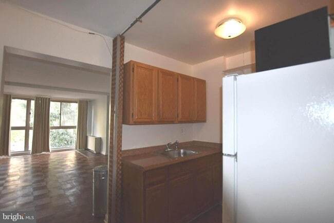 Photo - 922 24th St NW Unit 318