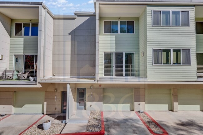 Building Photo - 604 N Bluff Dr Rental
