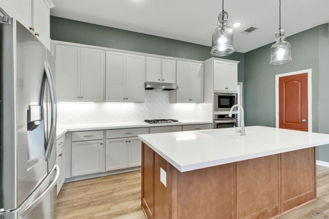 Photo - 175 Short Leaf Dr