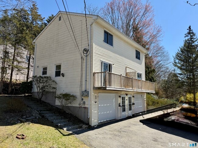 Building Photo - 84 Wilmot St