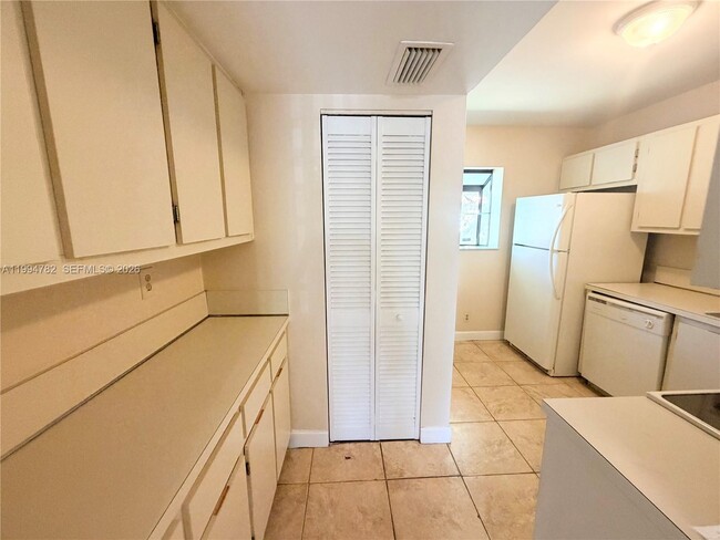 Photo - 109 Gardens Dr Unit 203