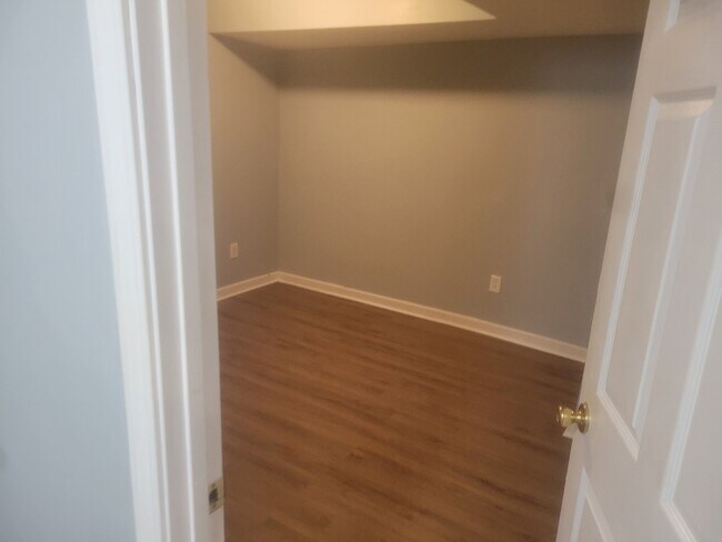 Photo - 3530 Parkwood Hills Ct