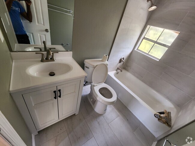 Building Photo - 3/2 Lakeland Available NOW Rental