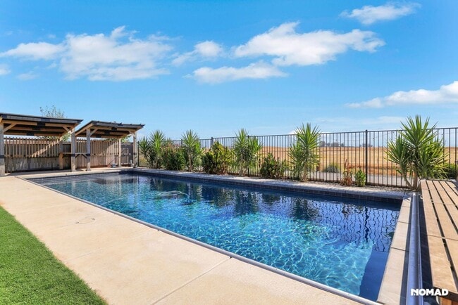 Photo - 12925 Knightsbrook Ave