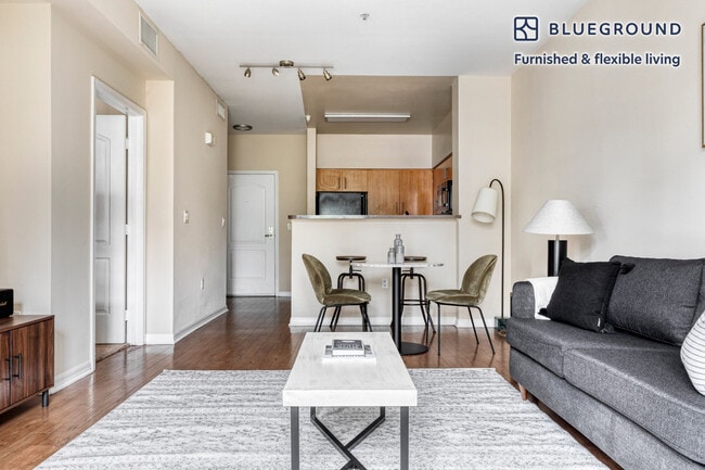 Photo - 5416 Fair Ave Unidad FL2-ID584