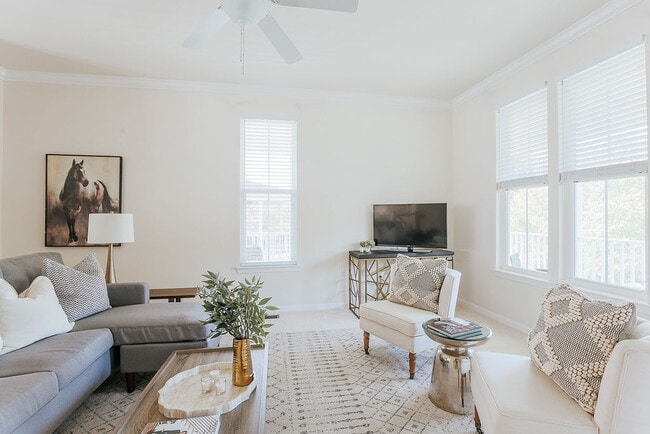 Photo - 1471 Wickham Pond Dr