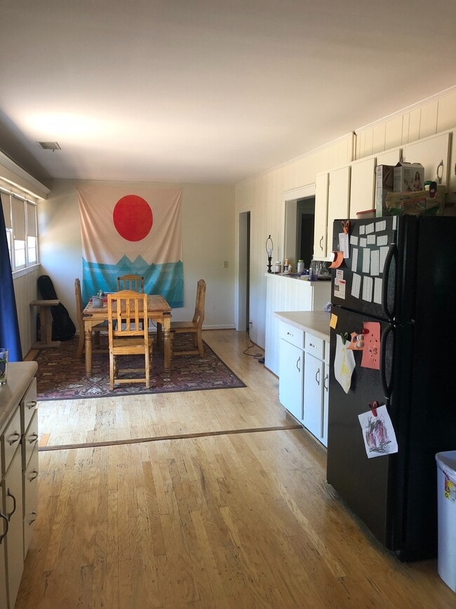 2819 White Oak Dr Unit A - UP