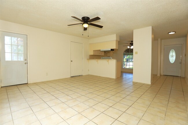 Photo - 1131 Gifford Rd