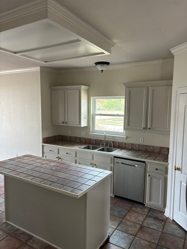 Photo - 10354 Springdale Ave