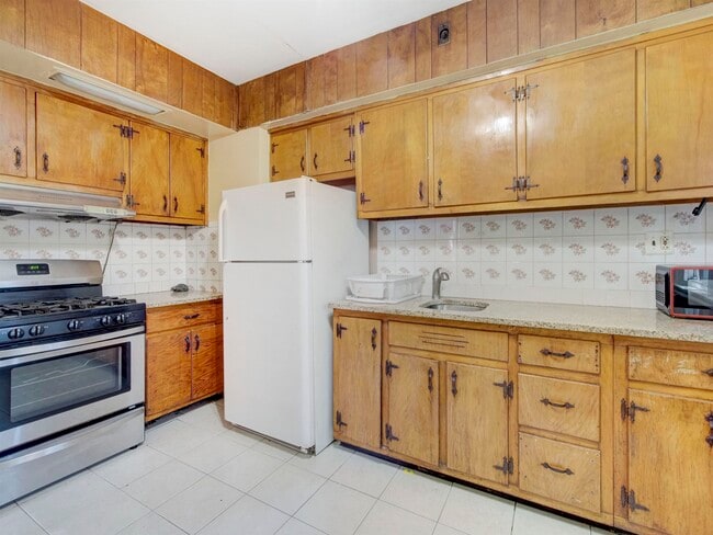 276 Van Wagenen Ave Unidad 2