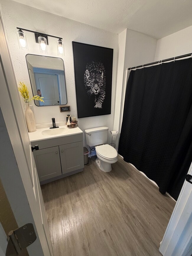 Photo - 2935 W Madison St