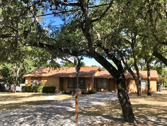 Photo - 1002 Hazelton St