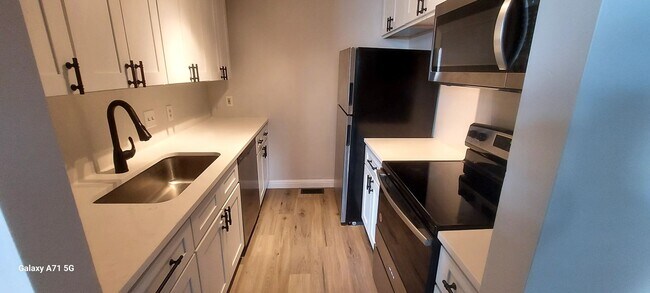 Photo - 10th Street Apartments Unidad 2353 A