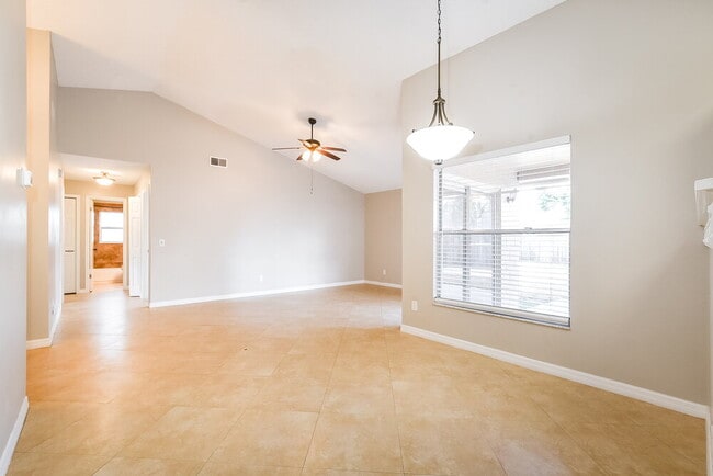 Photo - 2145 Pimlico St