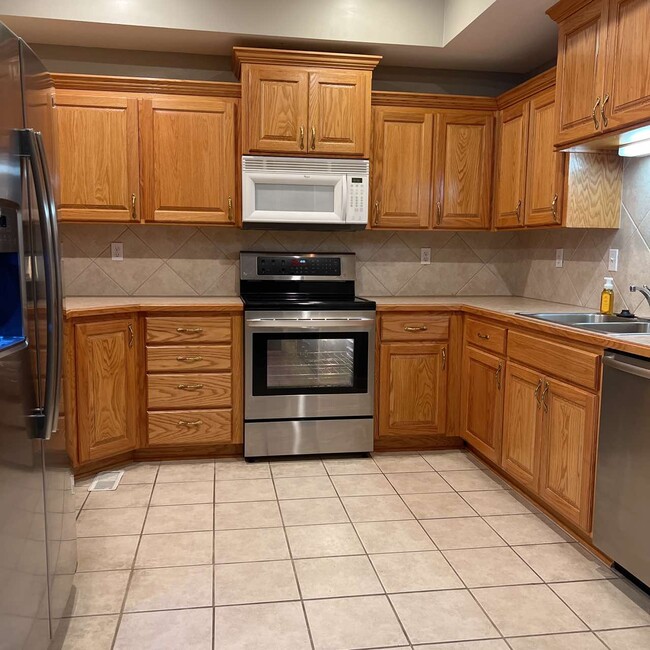 Photo - 1225 Dustins Way