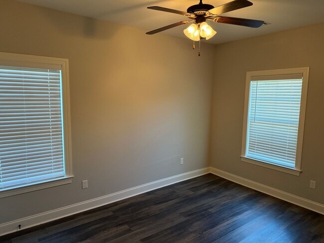 Photo - End Unit 3 Bedroom Townhome in Auburn