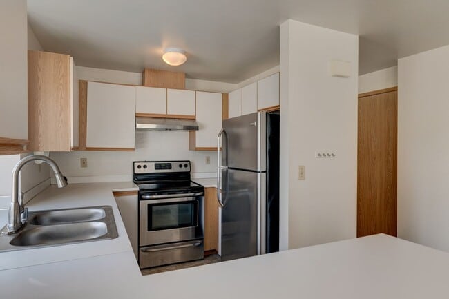 Building Photo - 2 Bedroom/2 Bath in Courtyard Condos