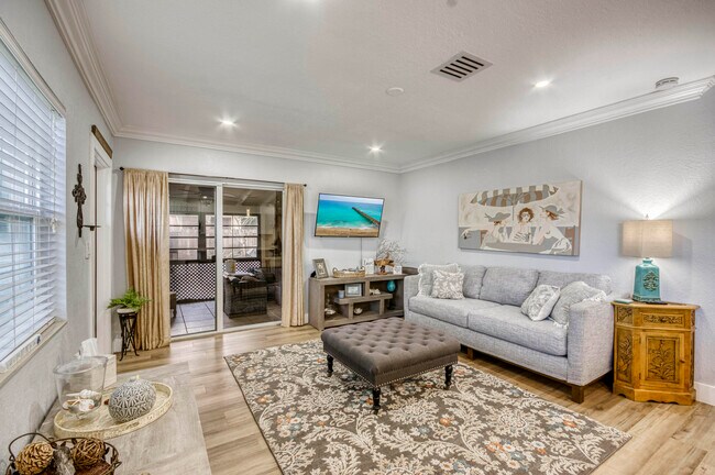 Photo - 404 S Caloosahatchee Ave