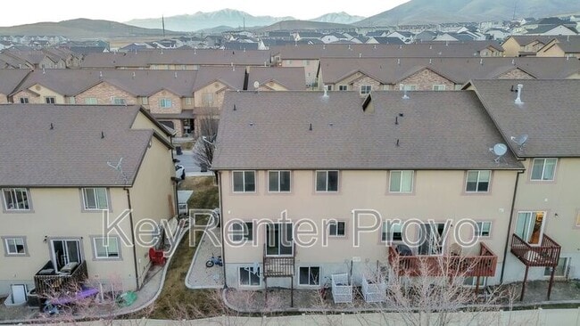 Photo - 2004 Churchill Dr