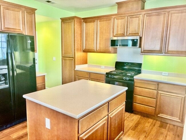 Photo - Perfect Shape Gale Ranch Townhome in San Ramon with many extras