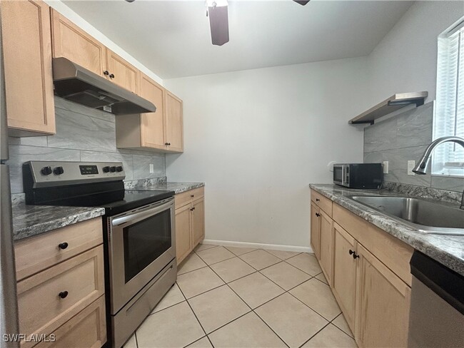 Photo - 1232 SE 8th St Unidad 1 Rental