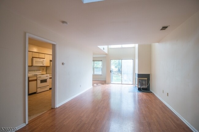 Photo - 36 Needham Way