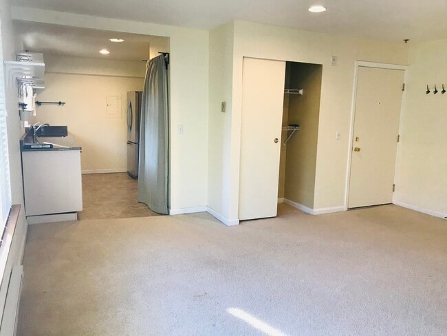 Photo - 4425 Greenwood Ave N Unit 105