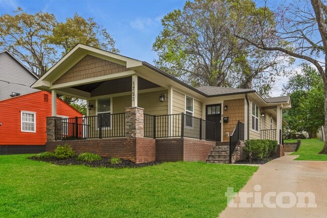 Building Photo - 1753 Dunkirk Dr