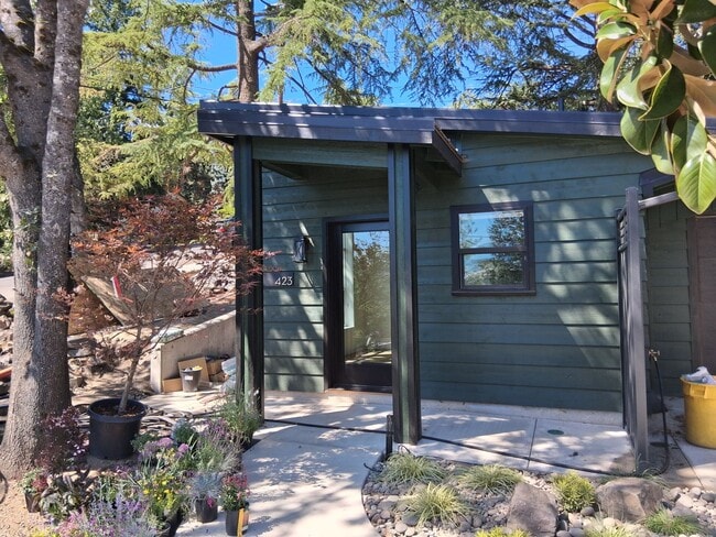 Building Photo - Stylish Newly Built One-bedroom in the Hea... Rental