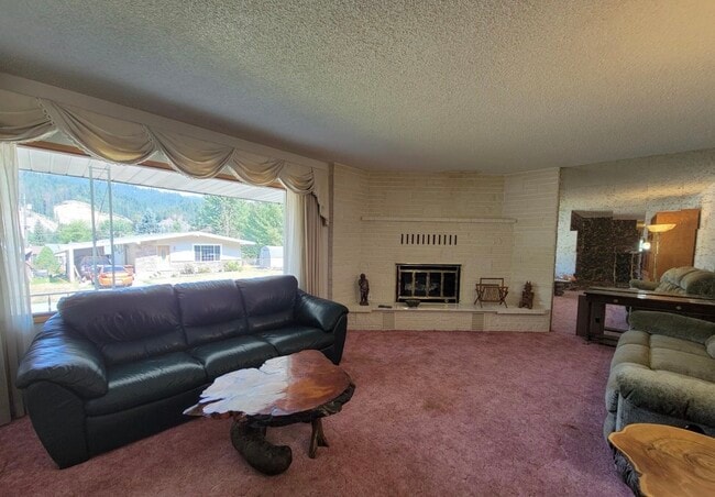Photo - 207 W Fir Ave