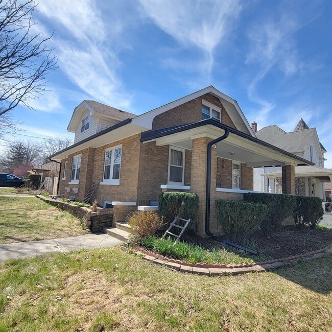 Photo - 144 E Pomeroy St