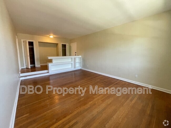 Building Photo - 37 Parkwood St Rental