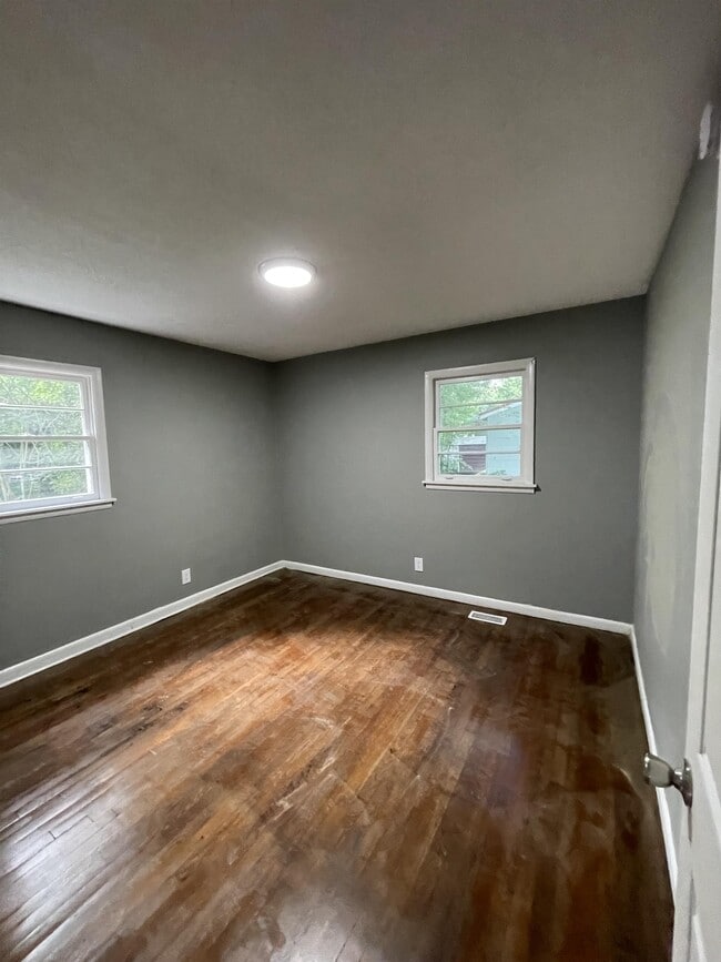 Photo - 5216 Fagan St