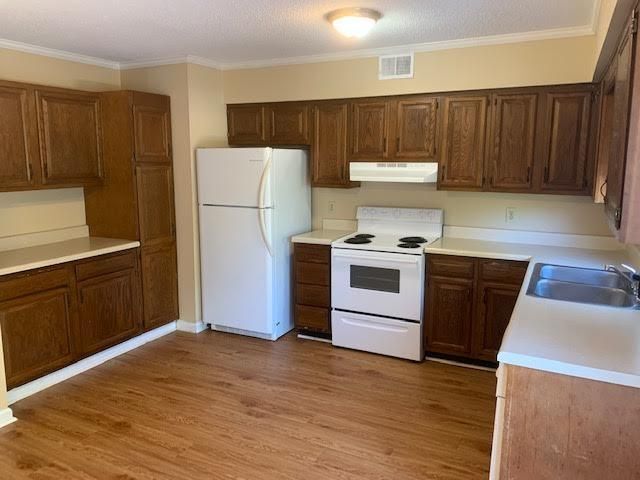 Photo - 134 Oakmont Dr