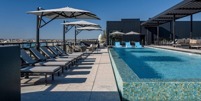 Photo - 1000 South Capitol